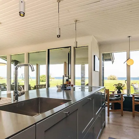 Panoramic Retreat In Borgnaes בית נופש
