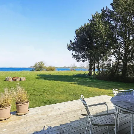Panoramic Retreat In Borgnaes *