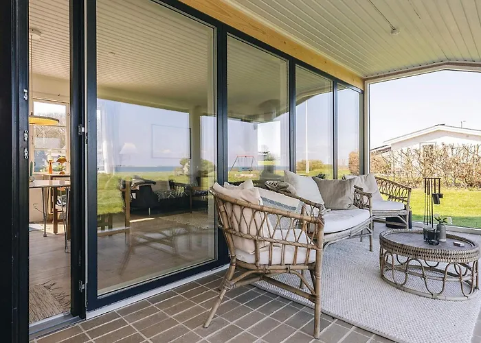 Panoramic Retreat In Borgnaes - By Traum Ferienhaus